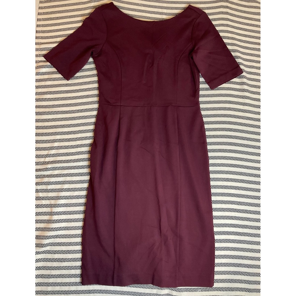 Ann Taylor Sheath Dress Burgundy V-Neck Short Sleeve‎ Knee Length Size 0 NWT